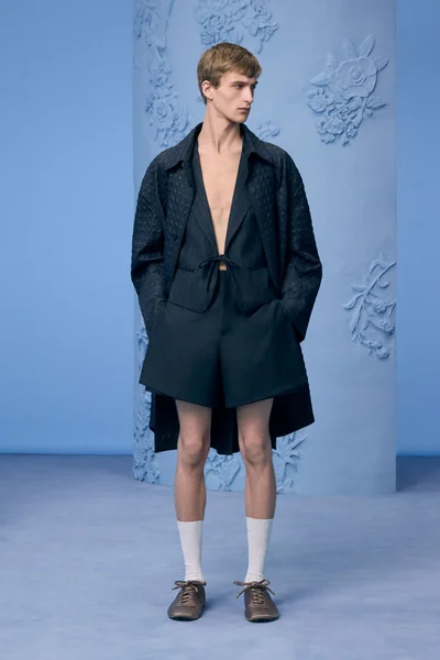 Look 48